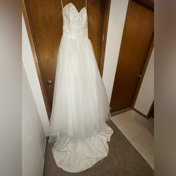 Alfred Angelo Fairytale‎ Wedding Dress. NWT!! - Picture 4 of 14